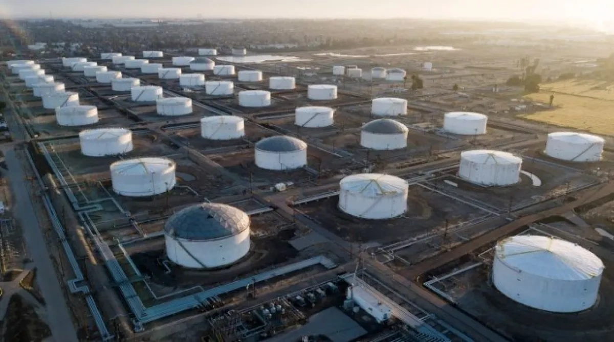 Energy shock pushes US oil reserves to two-decade low