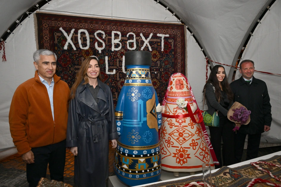 Leyla Aliyeva and Arzu Aliyeva visit International Carpet Festival (PHOTO)