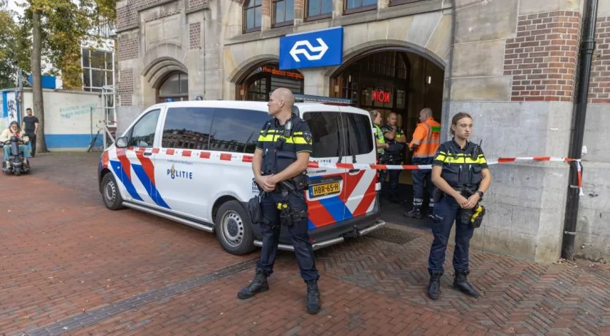 Four Dutch railway stations evacuated over security threat