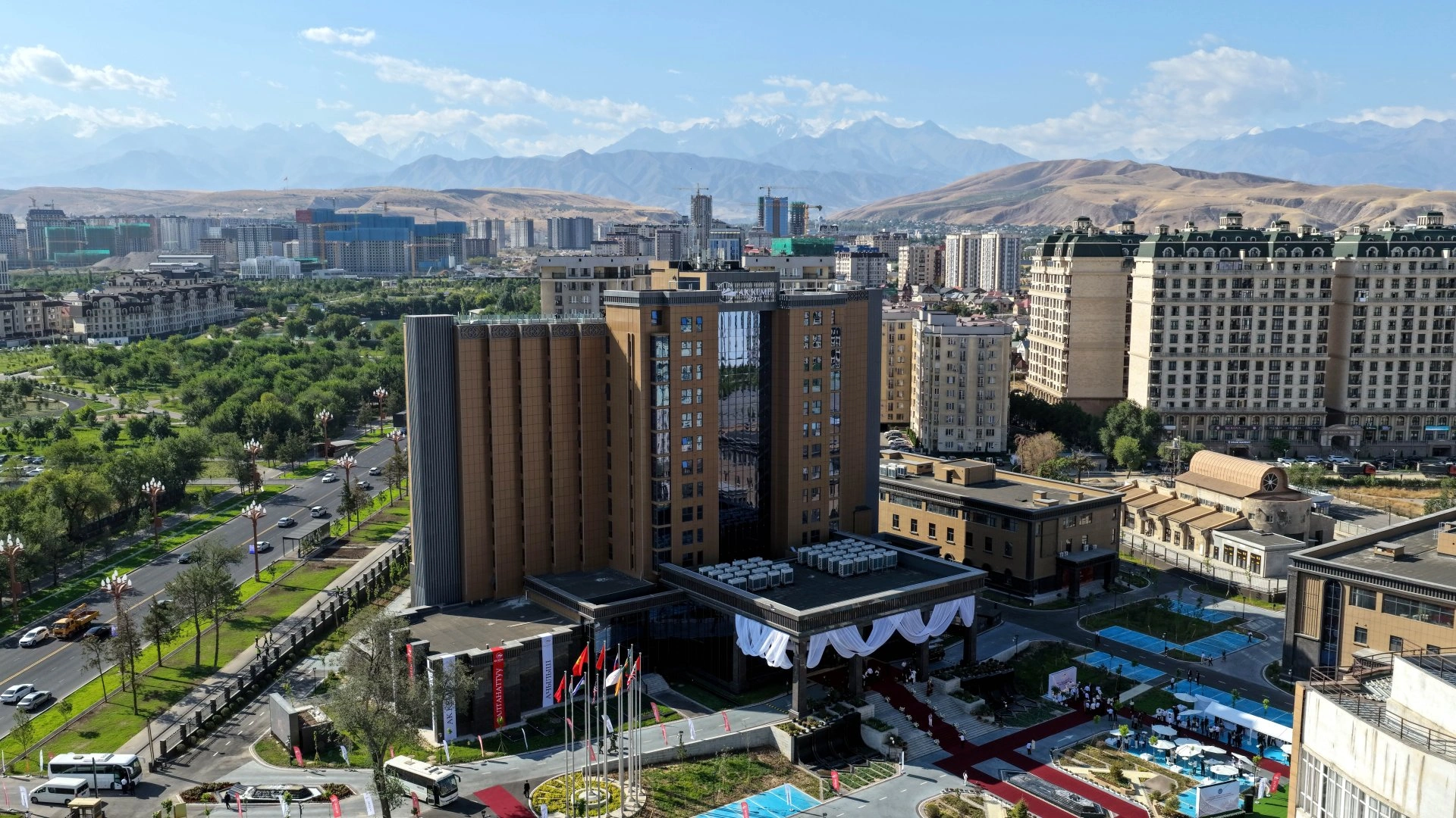 Kyrgyzstan steps up construction of social and tourism infrastructure