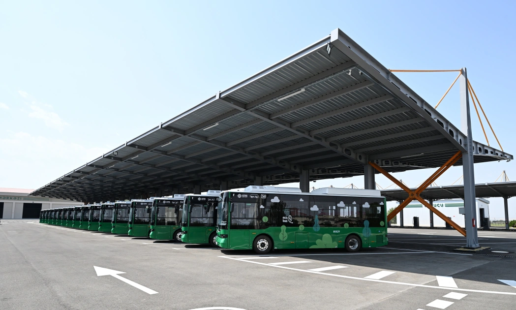 President Ilham Aliyev, First Lady Mehriban Aliyeva view new electric buses and inspect reconstruction progress of railway infrastructure in Nakhchivan (PHOTO)