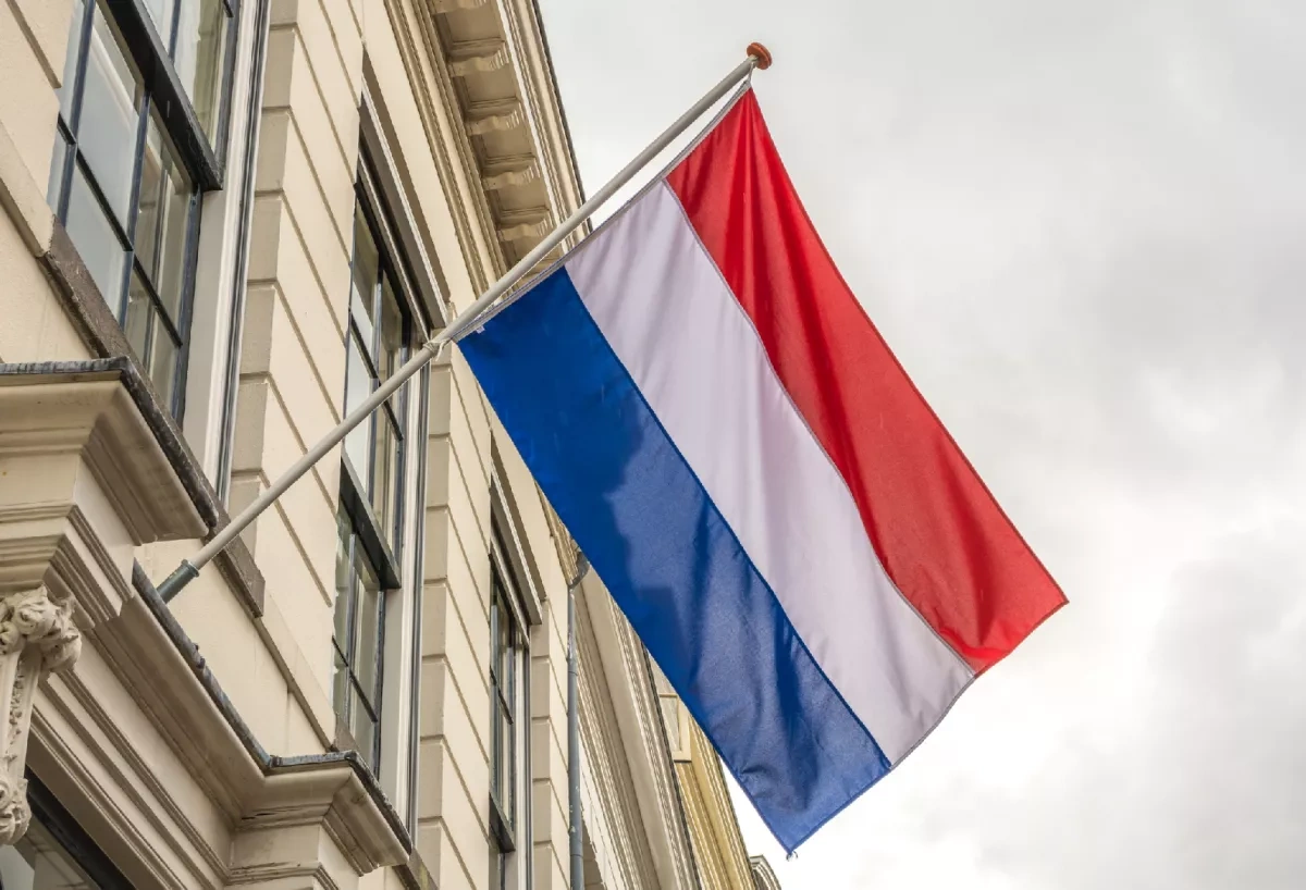Dutch embassy in Tehran temporarily relocates to Baku