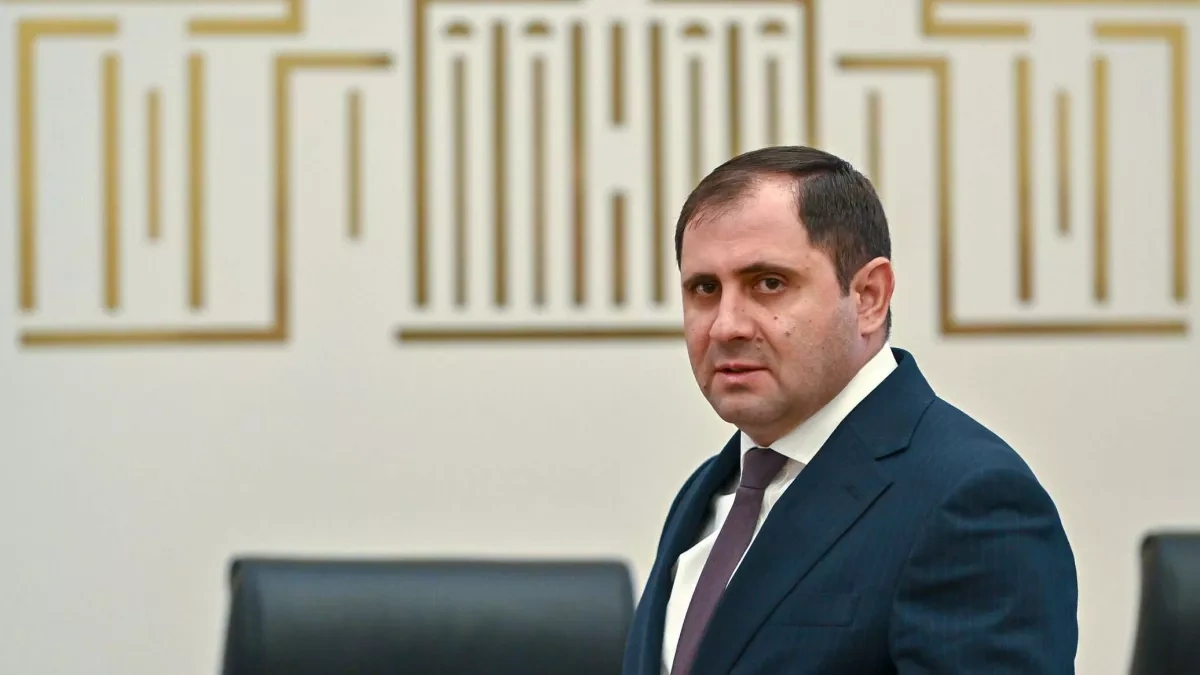 Armenia, France review bilateral ties, regional security