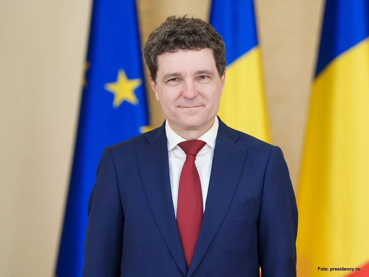 Media: Zelenskyy invites Romanian president to Kyiv for May 9 Europe Day