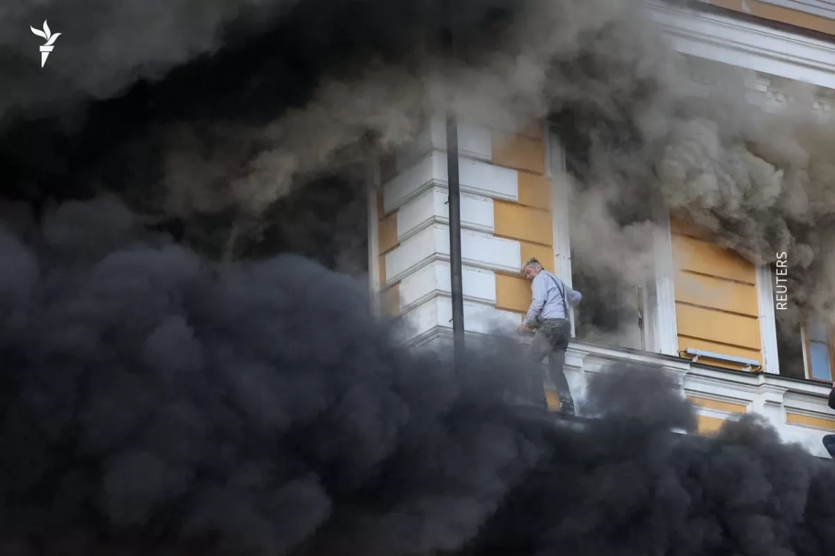 Woman killed as drone hits National Academy of Sciences in Kyiv PHOTO / VIDEO / UPDATED