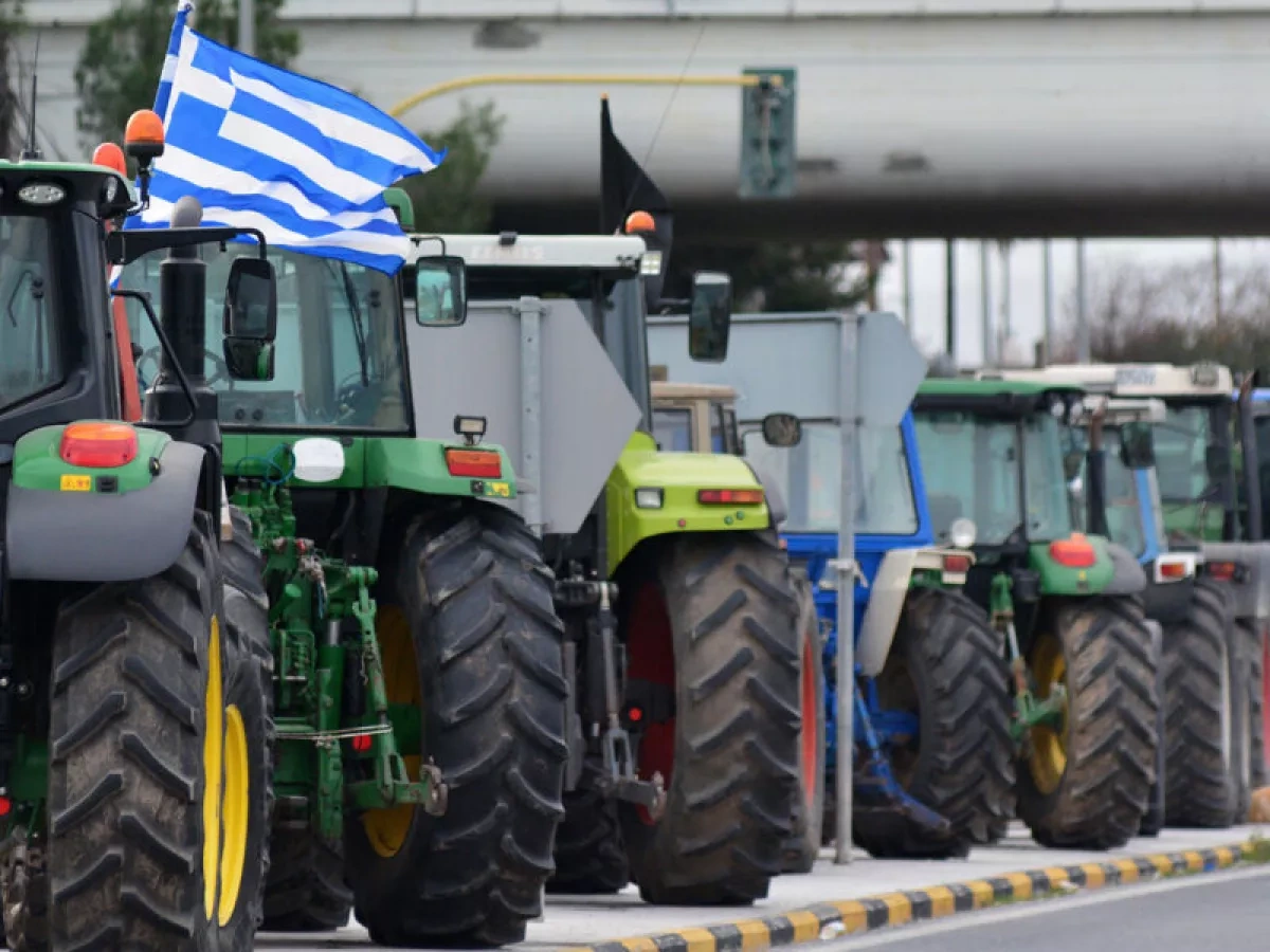 Greek farmers threaten march to Athens amid prolonged protests