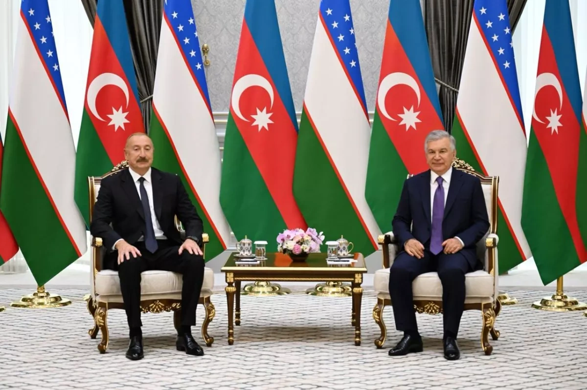 Azerbaijan’s president holds one-on-one meeting with Uzbek counterpart PHOTO