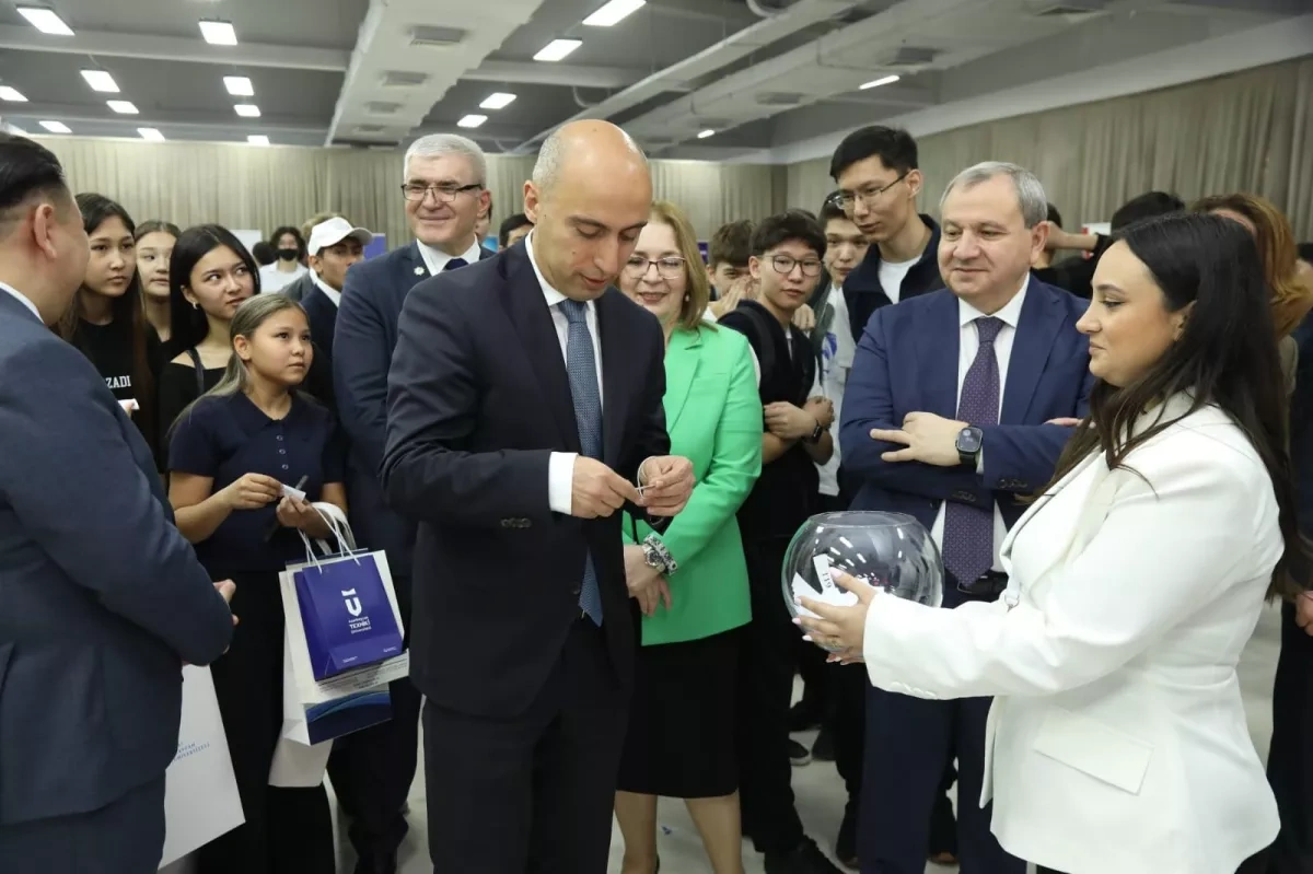 Education minister visits Study in Azerbaijan fair in Kazakhstan PHOTO