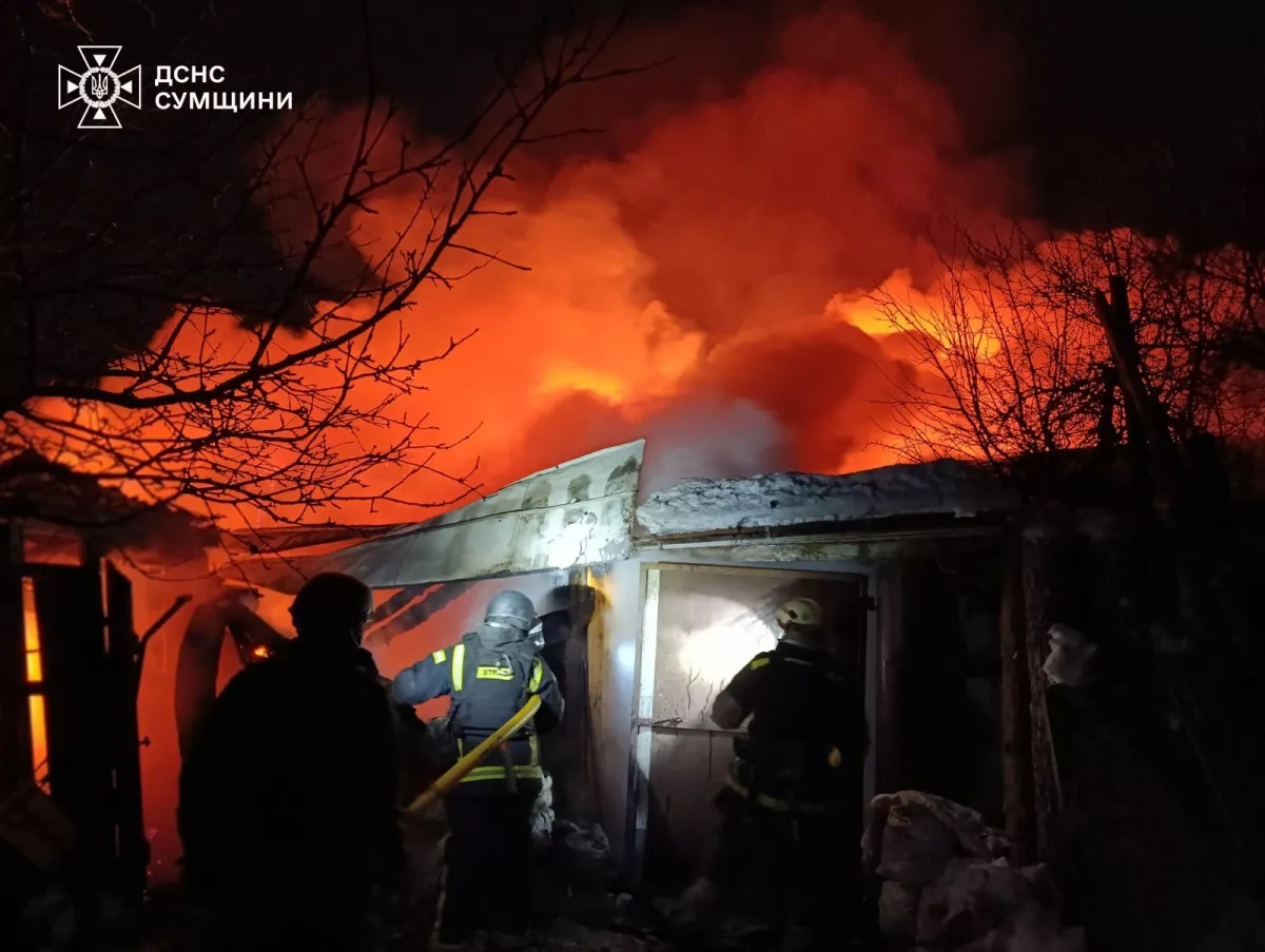 Russian strikes ignite major fires in Ukraine’s Sumy region photo / video