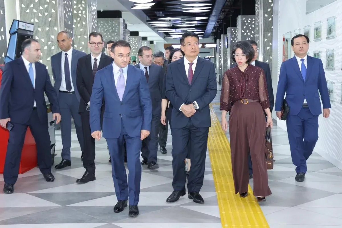 Azerbaijan, Vietnam strengthen economic cooperation PHOTO