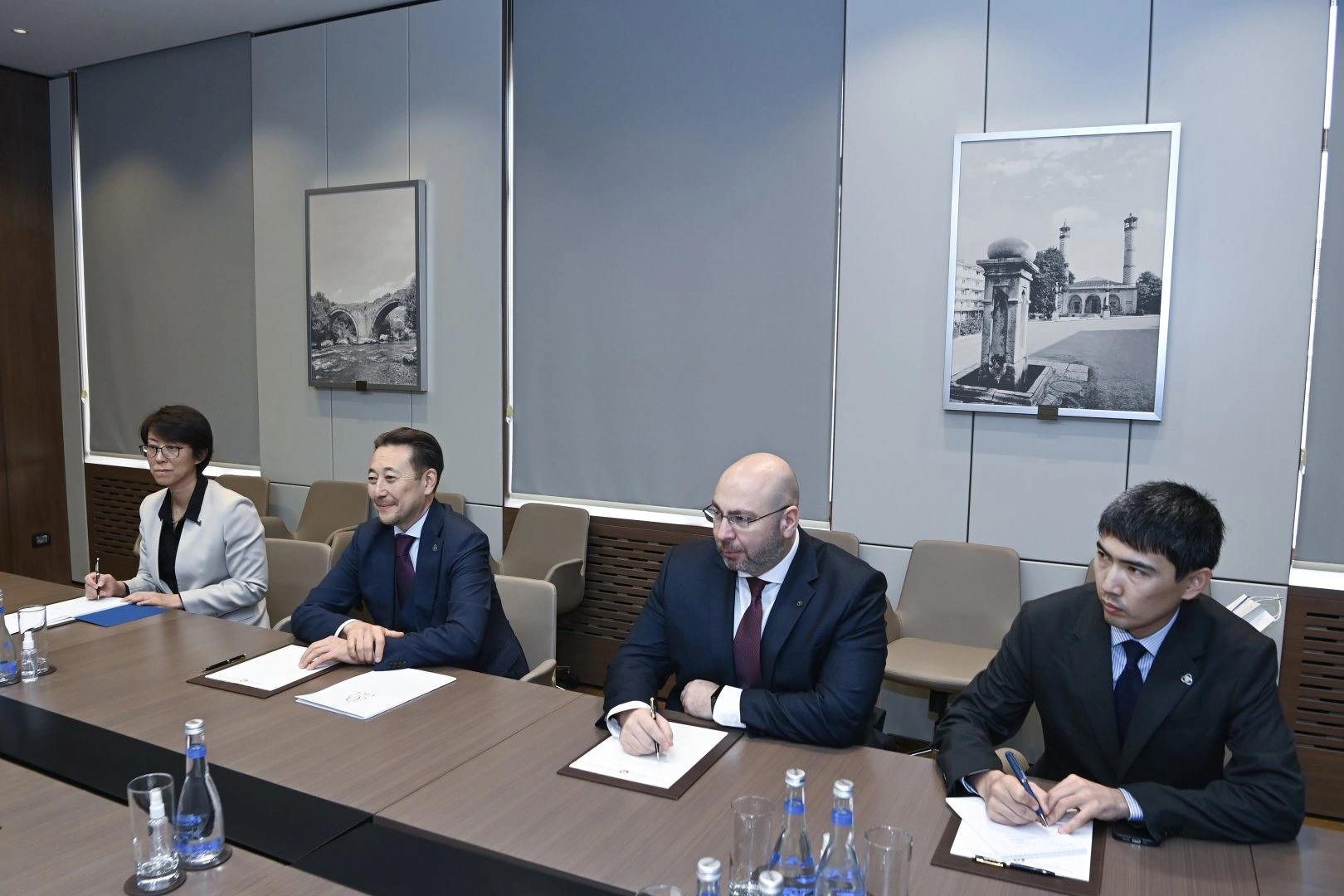 Azerbaijan discusses CICA development with secretary-general (PHOTO)