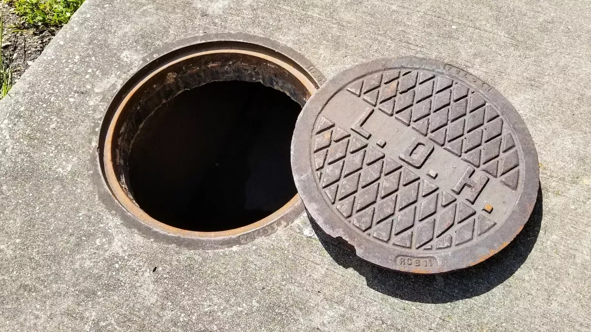 Migrants enter Spanish enclave of Ceuta through sewers VIDEO