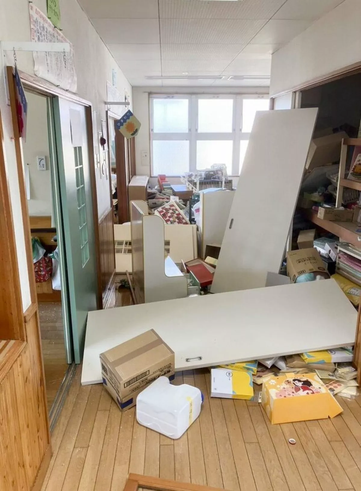 Powerful 7.2-magnitude earthquake strikes Japan, injuring four people PHOTO