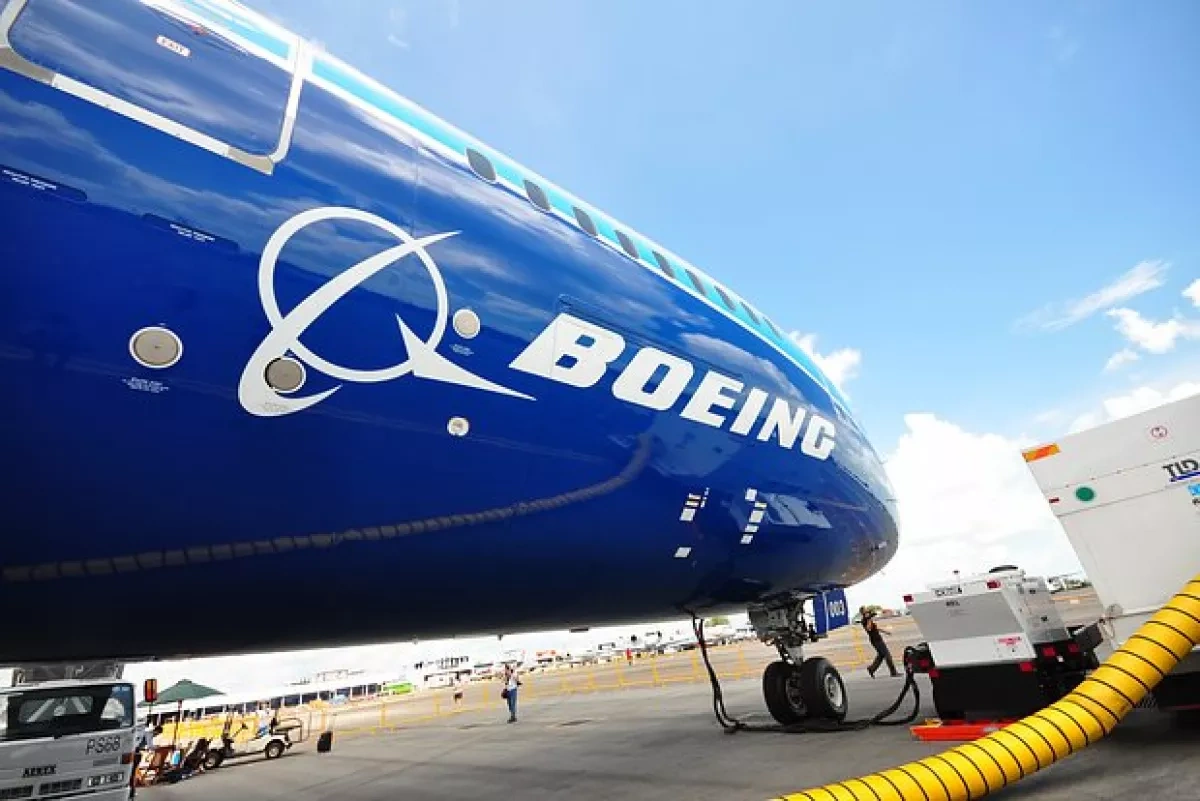 Boeing outsells Airbus in orders for first time in seven years