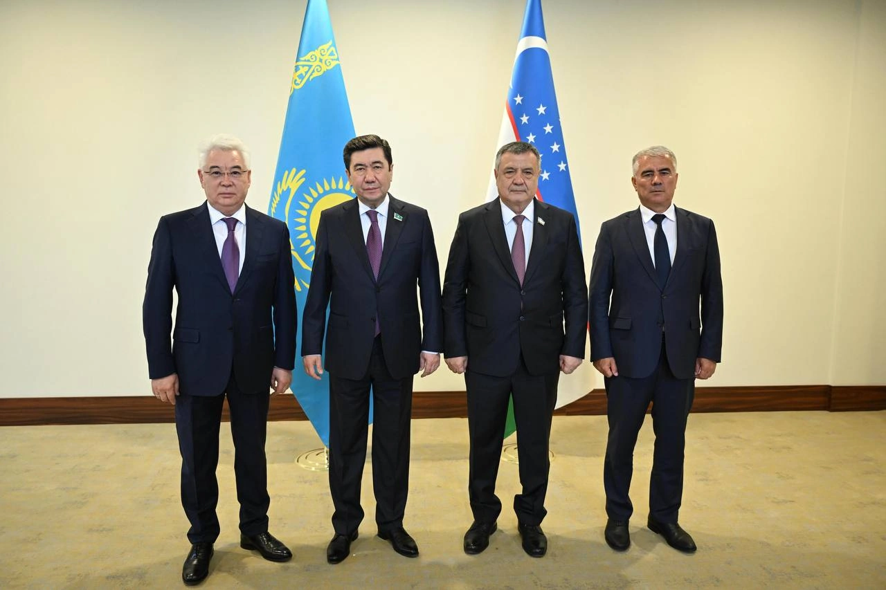 Kazakhstan, Uzbekistan discuss digital cooperation