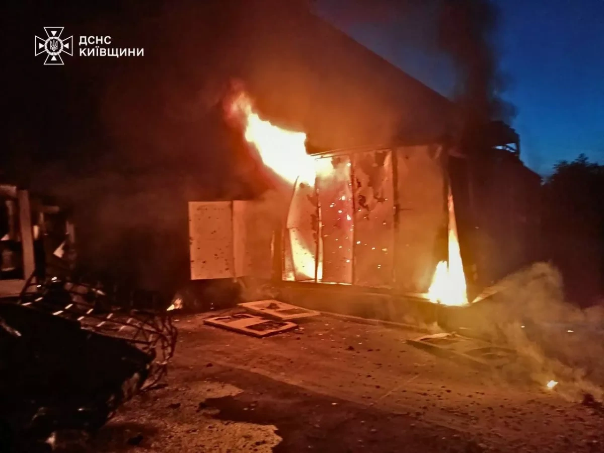 Russian strike turns Kyiv morning into tragedy PHOTO / VIDEO