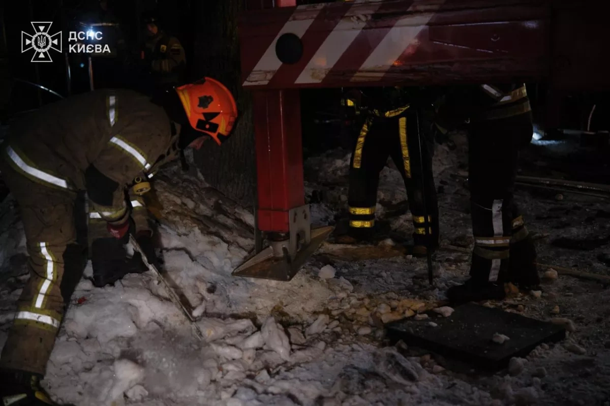 Ukraine faces massive overnight strikes on power plants, residential areas PHOTO / VIDEO
