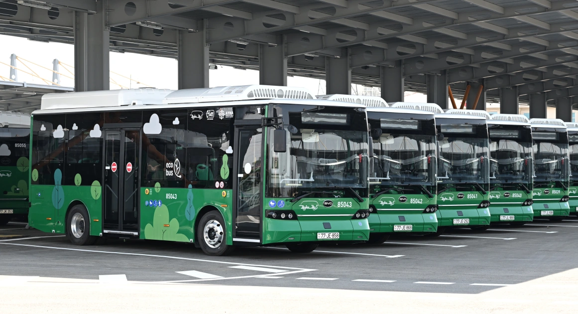 President Ilham Aliyev, First Lady Mehriban Aliyeva view new electric buses and inspect reconstruction progress of railway infrastructure in Nakhchivan (PHOTO)