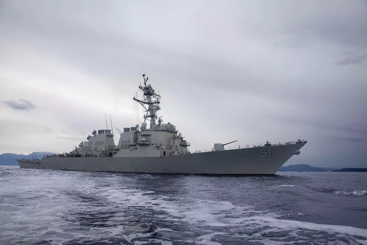 Fars: US warship reversed course after warning from Iran in Strait of Hormuz