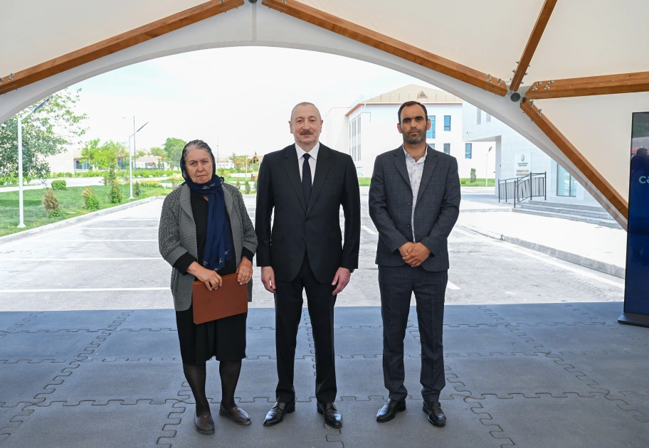 President Ilham Aliyev, First Lady Mehriban Aliyeva meet with residents of Shukurbeyli village of Jabrayil district (PHOTO)