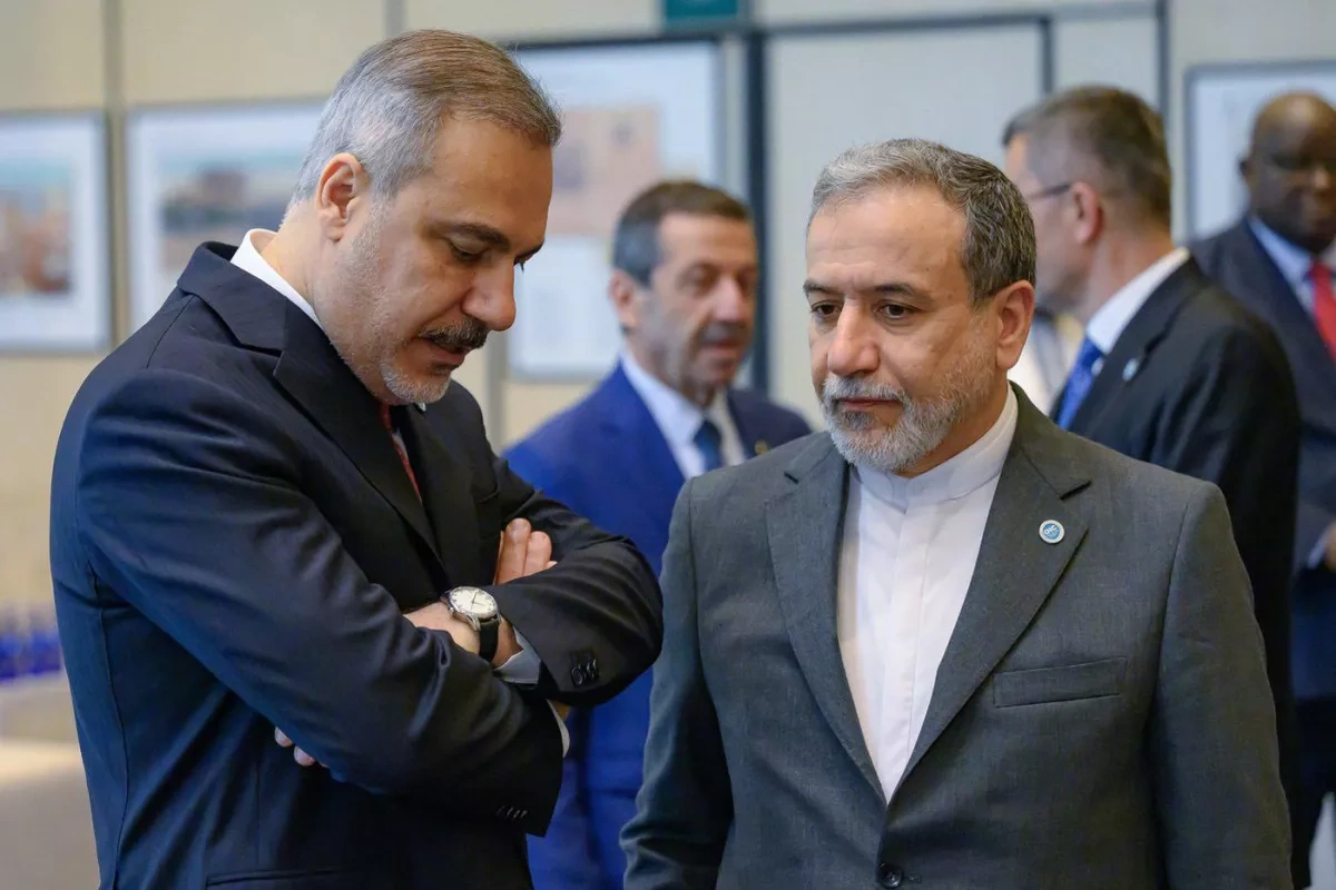 Turkish, Iranian FMs discuss regional tensions