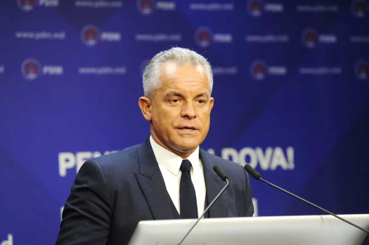 Moldova seeks 25-year sentence for oligarch Plahotniuc over fraud case