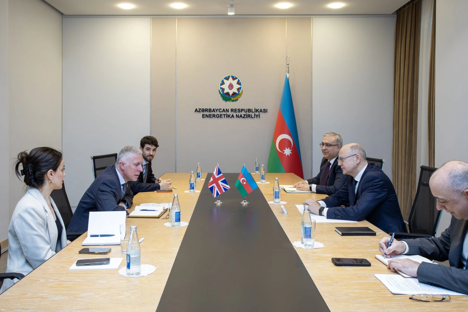 Azerbaijan and UK discuss issues on energy partnership agenda (PHOTO)