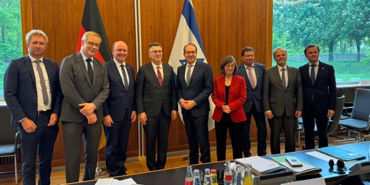 Israeli FM: "Jews are hunted worldwide - in Canada, Australia and Europe" PHOTO