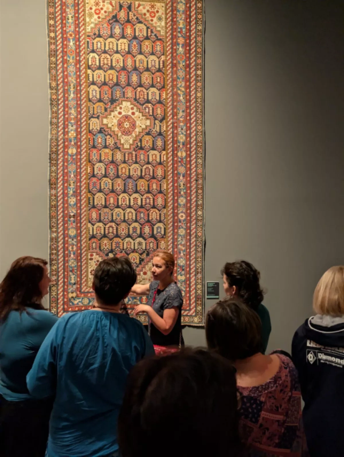 Azerbaijan showcases its carpets in exhibition in Hungary PHOTO