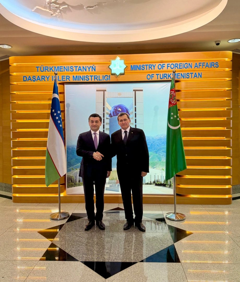 Uzbekistan, Turkmenistan hold political consultations in Ashgabat