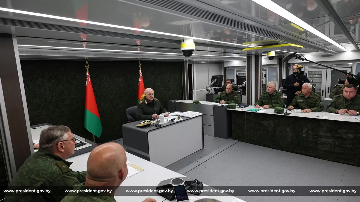 Surrounded by “monsters”: Lukashenko puts Belarusian Army on war footing Analysis by Limansky
