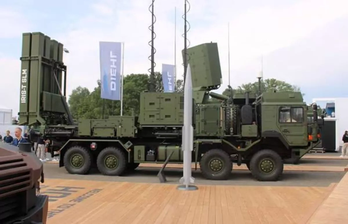Ukraine receives new IRIS-T air defence launcher from Germany