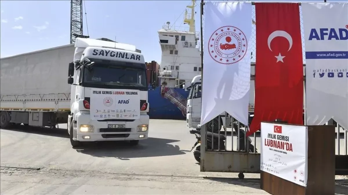Türkiye dispatches 15.6 tons of humanitarian aid to Lebanon