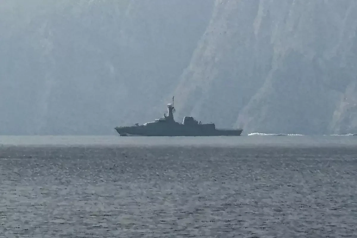 Bloomberg: Zombie ship posing as LNG carrier crosses Strait of Hormuz