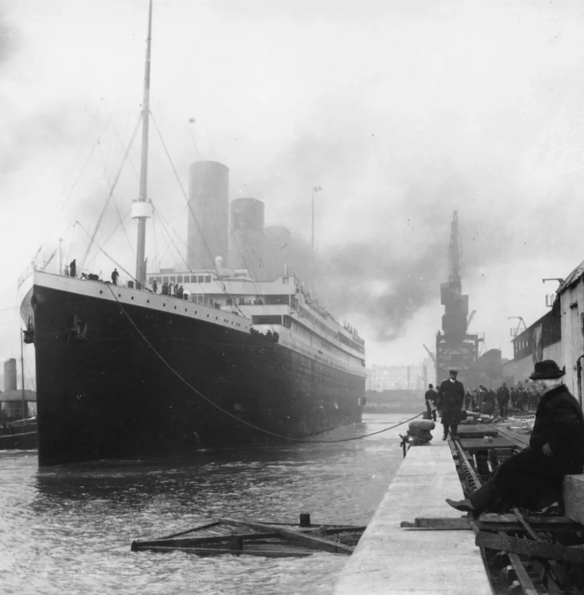 Baku advances construction of mystery vessel resembling Titanic PHOTO