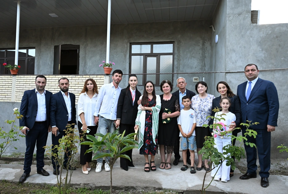 Heydar Aliyev Foundation VP Leyla Aliyeva attends memorial event “One of Them: Emil” (PHOTO)