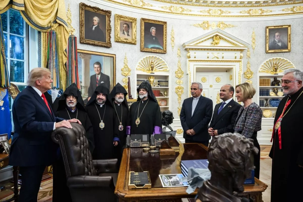 Armenian clergy pray in White House Oval Office during Trump meeting