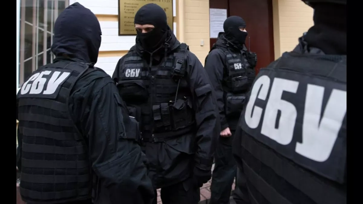 Ukraine foils Russian spy operation targeting military bases PHOTO