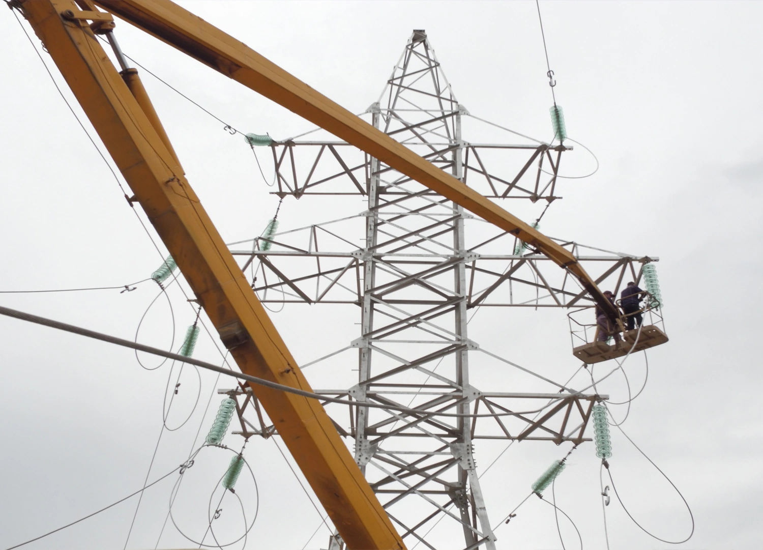 Azerishig OJSC proceeds with lighting up Azerbaijan's Kalbajar district (VIDEO)