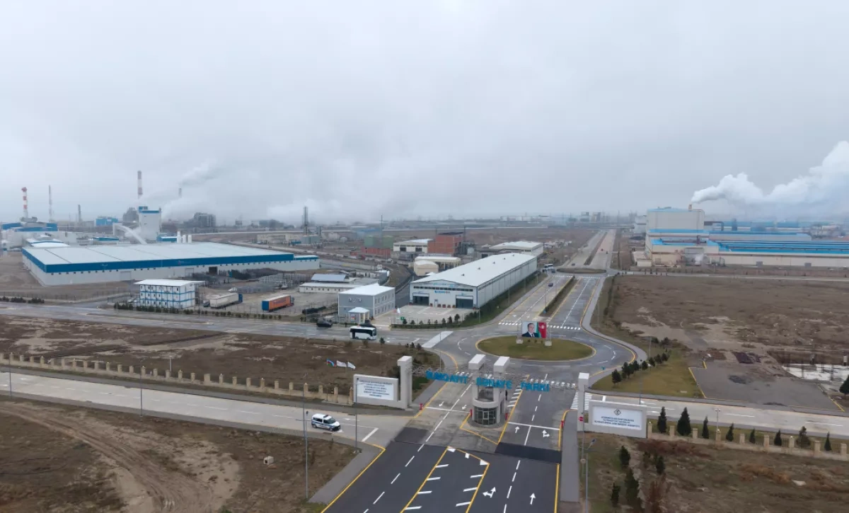 President Ilham Aliyev inaugurates “Azermirror” plant in Sumgayit Industrial Park Photo