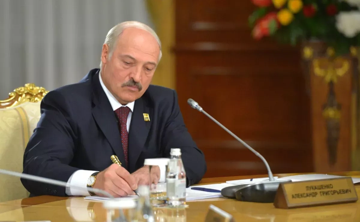 Belarus leader calls for improved relations with US in message to Trump