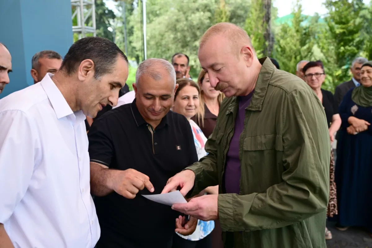 Azerbaijan's president meets residents of Khojavand’s restored Guzeykhirman village PHOTO
