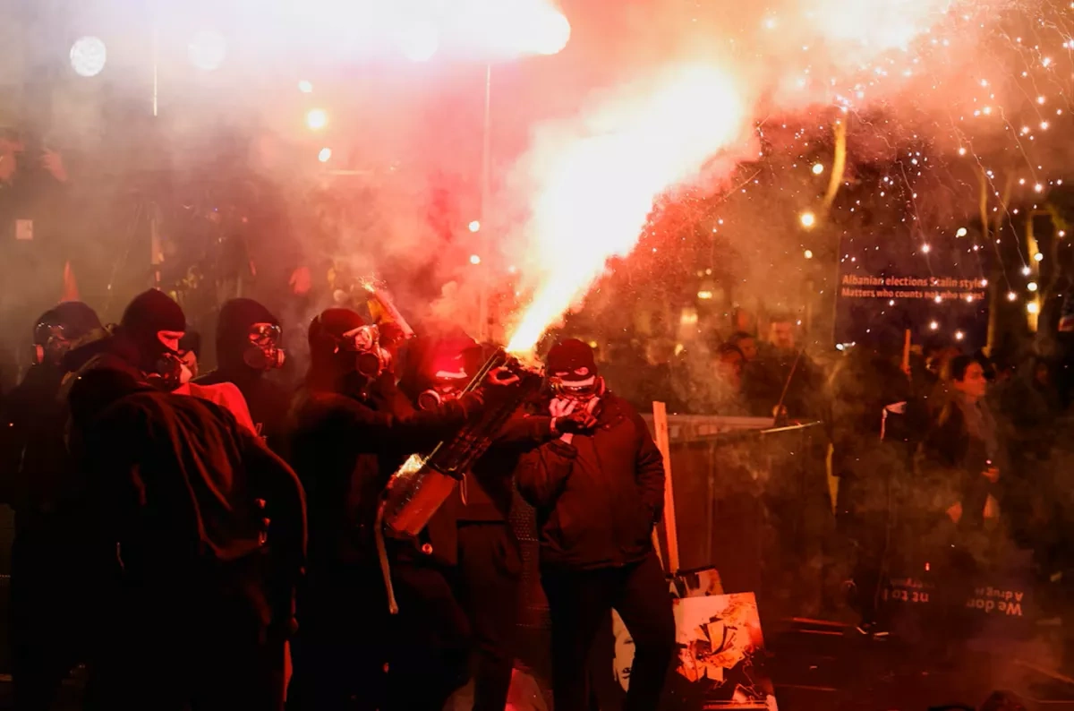 Violent protests erupt in Albania over deputy PM corruption allegations PHOTO