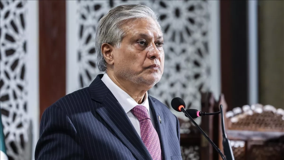 Pakistan’s foreign minister urges Iran not to attack Saudi Arabia