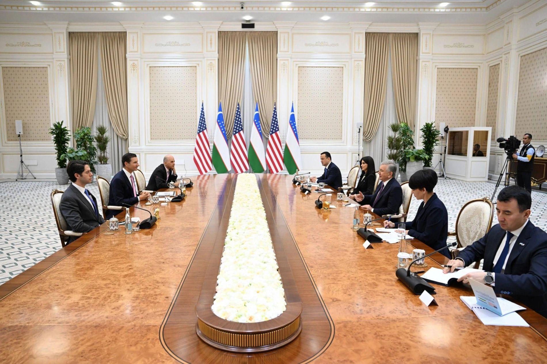 Mirziyoyev meets U.S.-based EXIM Bank and DFC chiefs in Tashkent
