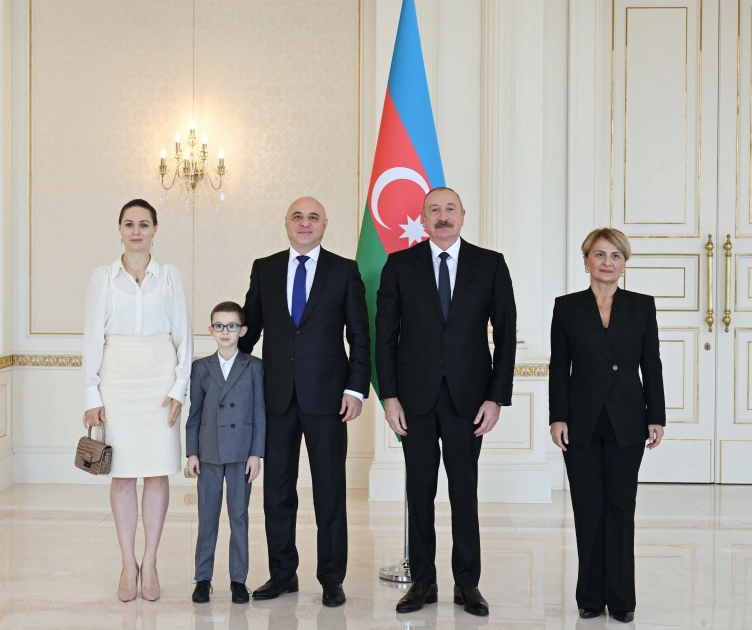 President Ilham Aliyev receives newly appointed ambassador of Georgia to Azerbaijan (PHOTO)