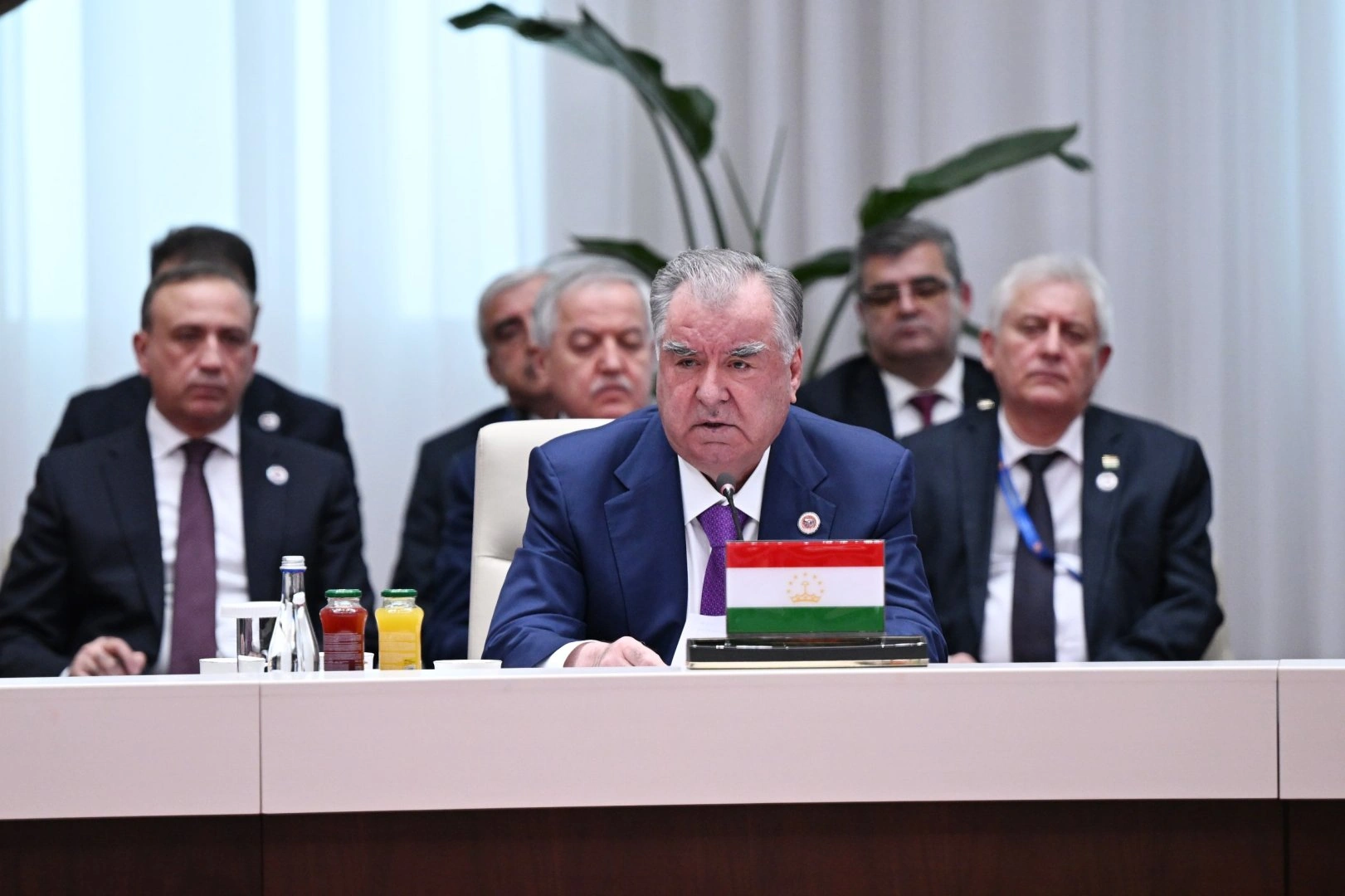 Tajikistan seeks closer economic ties with Azerbaijan, Central Asia