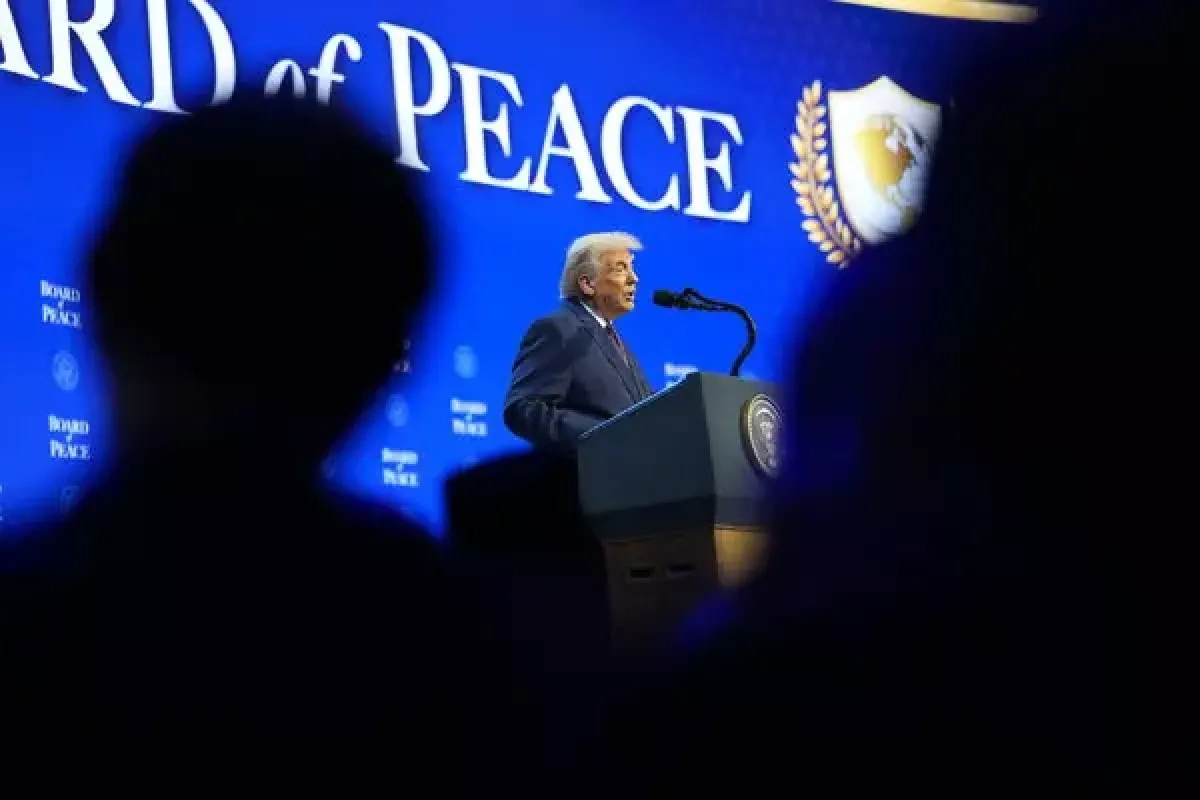 Trump urges “meaningful deal” with Iran amid nuclear concerns