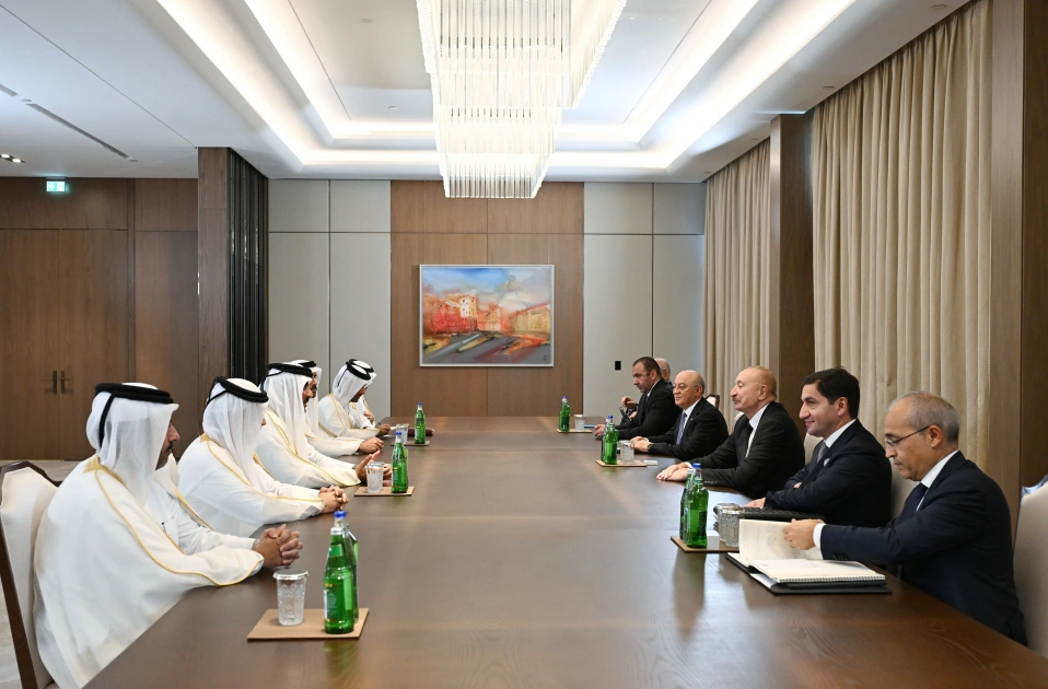 President Ilham Aliyev meets with Amir of State of Qatar (PHOTO)