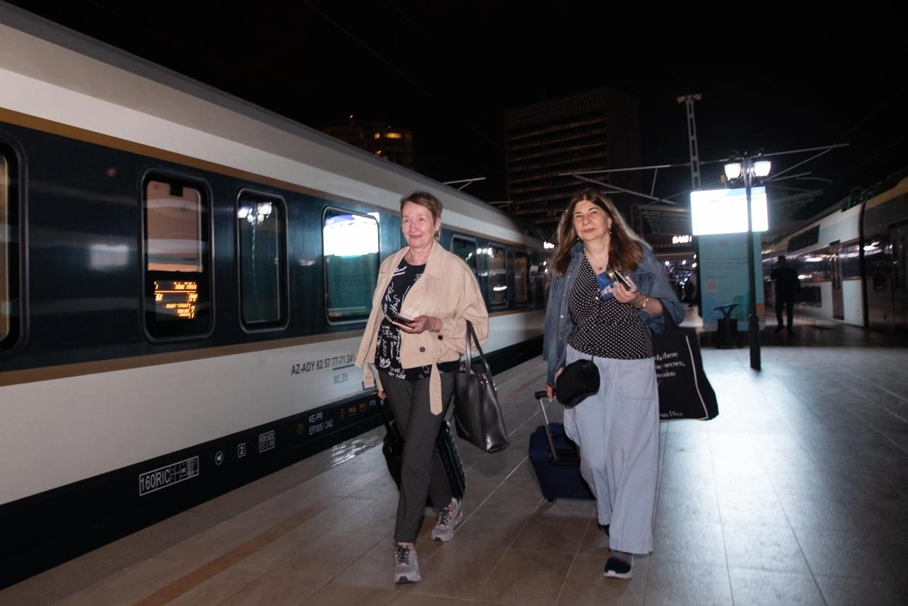 Azerbaijan plans daily, weekly, monthly rail ticket packages for tourists